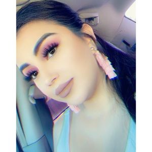 Meet your Posher, Yolanda